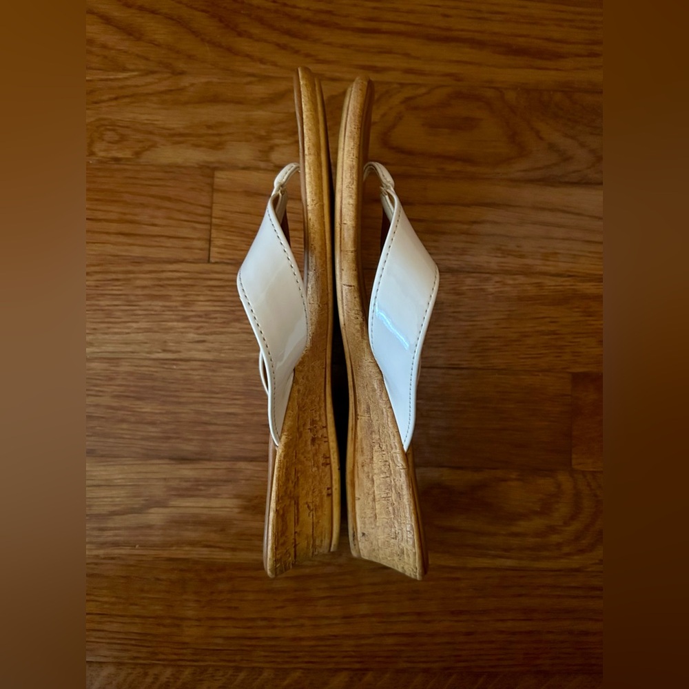 Italian Shoemakers Women’s Chic Tan and White Sz 7.5 Sandals, Made in Italy - Picture 4 of 10